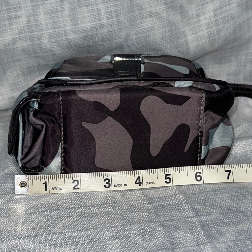 Lug Can Can Blue Camo Crossbody/Belt Bag Purse - Picture 13 of 14